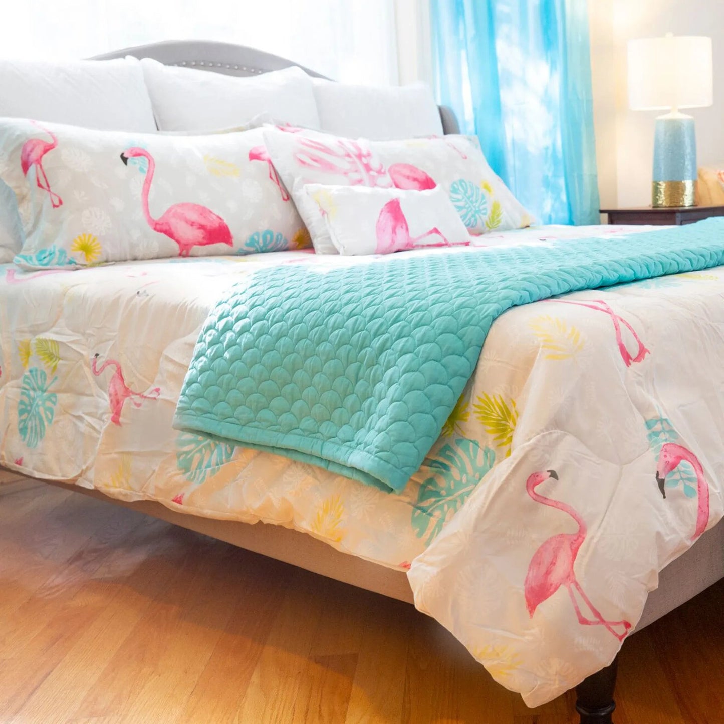 Flamingo Queen Comforter Set, 88" X 94" home decor - Mod Lifestyles