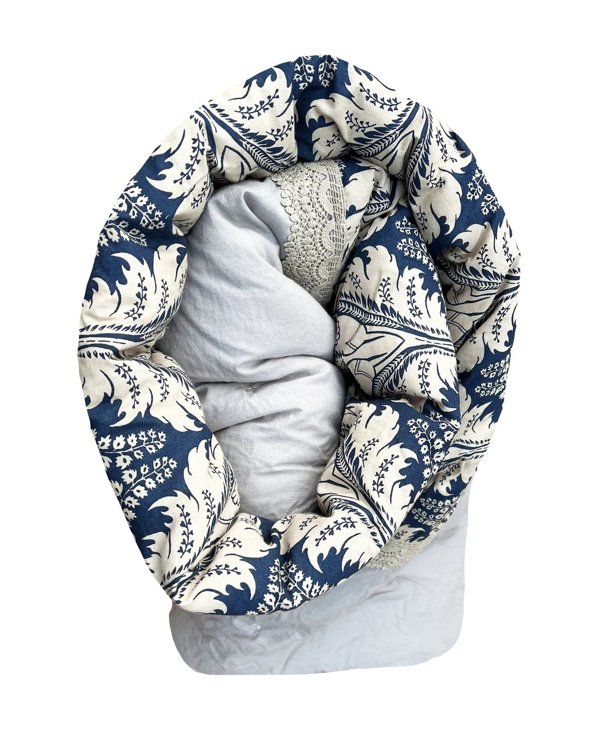 King Kelly Cotton Comforter, 92" X 108" - Vintage Indigo Print Mod Lifestyles